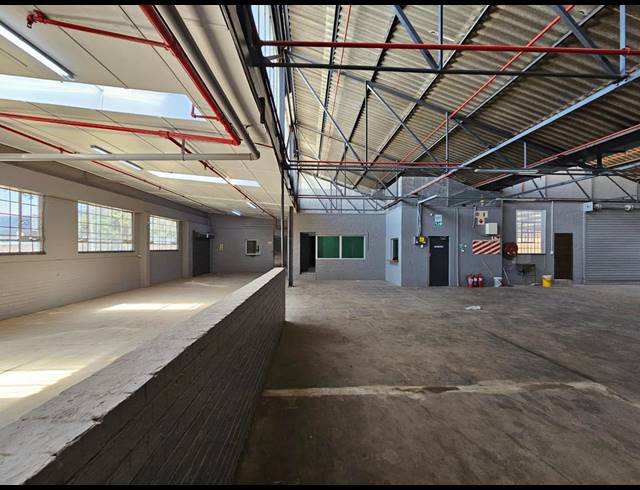 750M² WAREHOUSE TO LET IN BENROSE